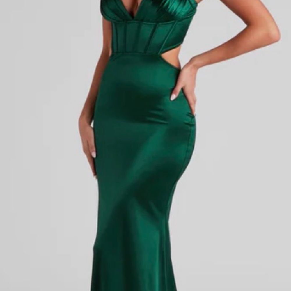 Windsor Emerald Backless Dress